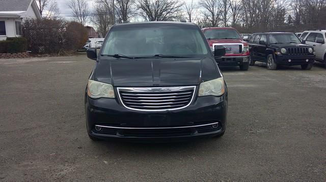 Chrysler Town & Country Touring 2013