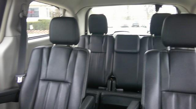 Chrysler Town & Country Touring 2013