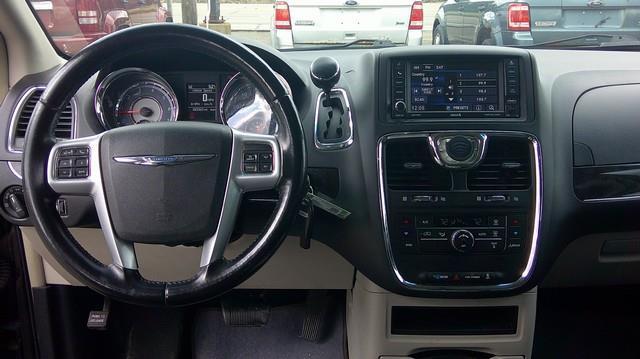 Chrysler Town & Country Touring 2013