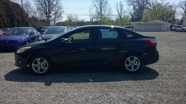 Ford Focus SE Sedan 2013