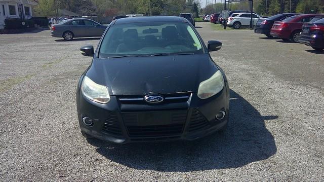 Ford Focus SE Sedan 2013