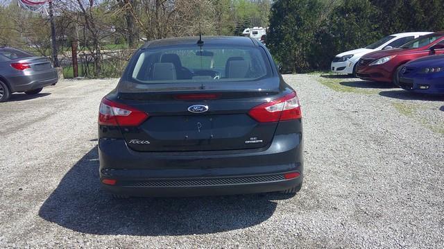 Ford Focus SE Sedan 2013