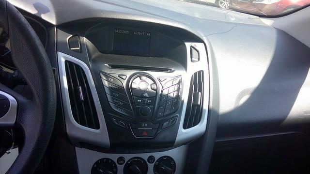 Ford Focus SE Sedan 2013