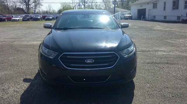 Ford Taurus Limited FWD 2015