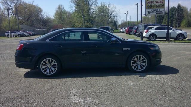 Ford Taurus Limited FWD 2015