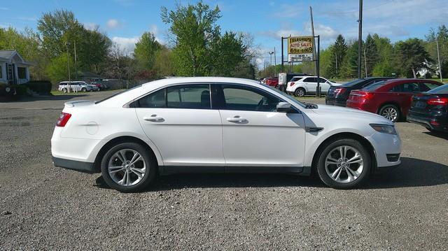 Ford Taurus SEL FWD 2014