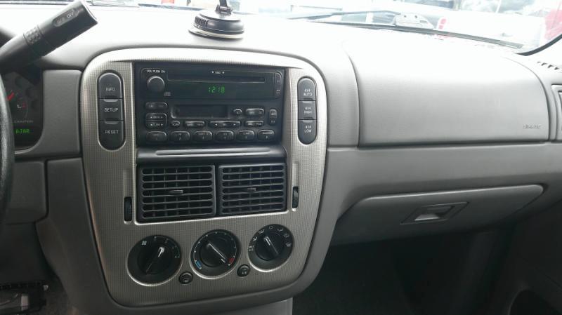 Ford Explorer XLT 4.0L 4WD 2005