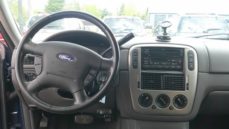 Ford Explorer XLT 4.0L 4WD 2005