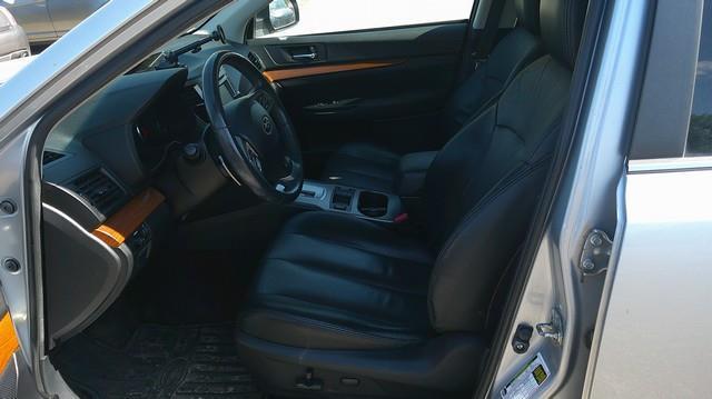 Subaru Outback 2.5i Limited 2014