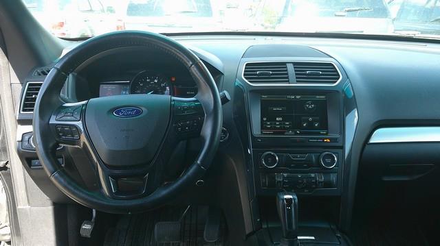 Ford Explorer XLT 4WD 2016