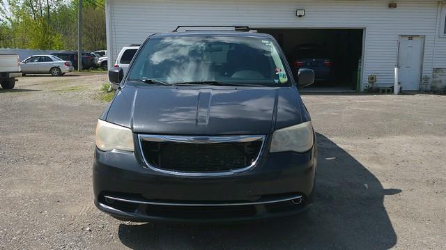 Chrysler Town & Country Touring-L 2011