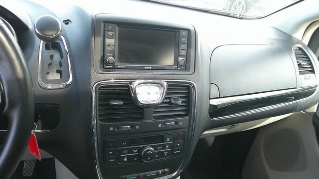 Chrysler Town & Country Limited 2016