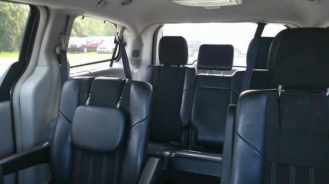Chrysler Town & Country Limited 2016