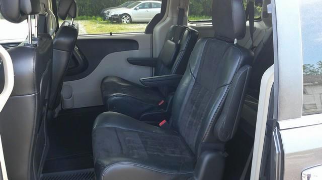Chrysler Town & Country Limited 2016
