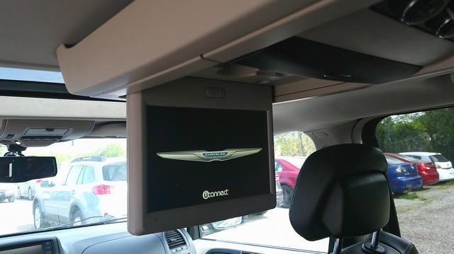 Chrysler Town & Country Limited 2016