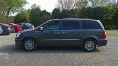 2016 Chrysler Town & Country 