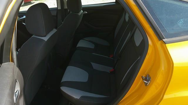 Ford Focus SE 2012