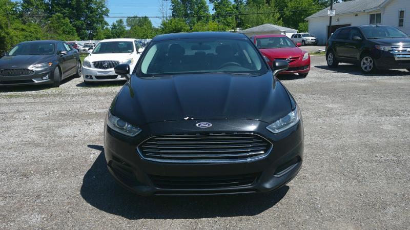 Ford Fusion S 2015