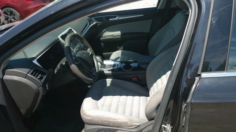 Ford Fusion S 2015