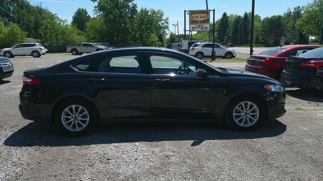 Ford Fusion S 2015