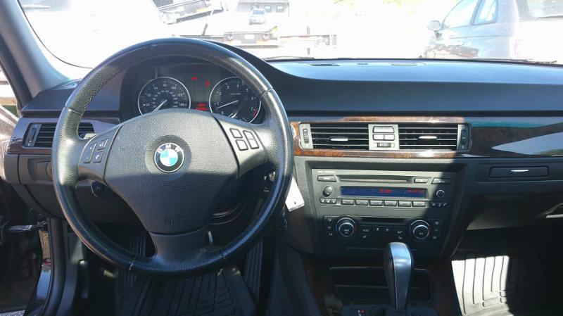 BMW 3-Series 328i xDrive 2011
