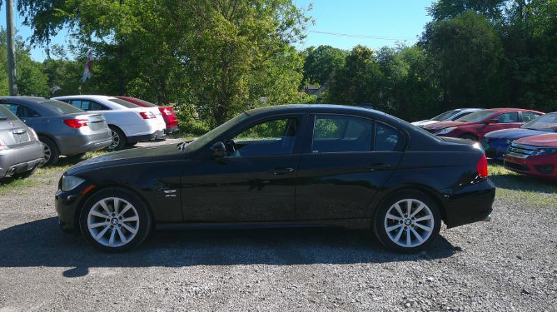 BMW 3-Series 328i xDrive 2011