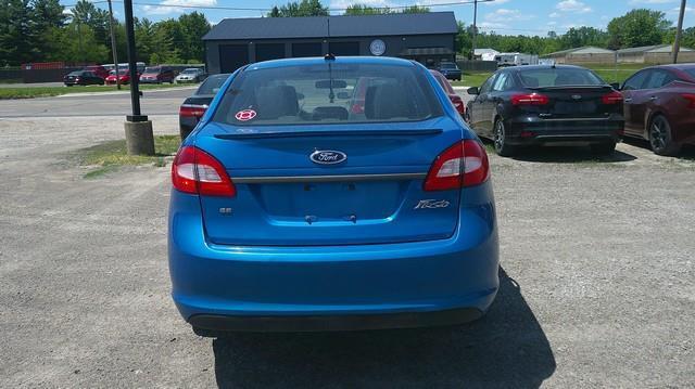Ford Fiesta SE Sedan 2012