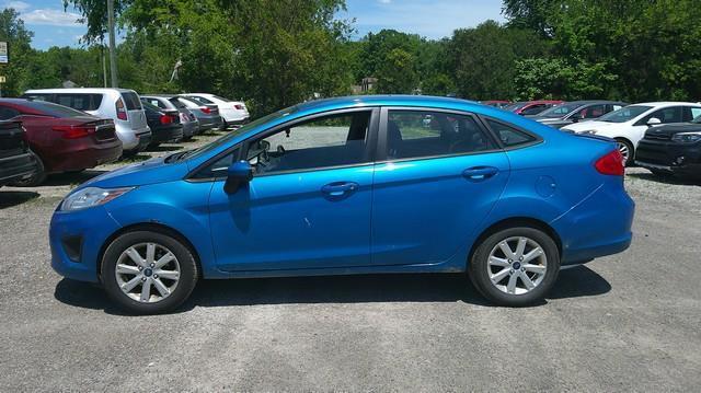 Ford Fiesta SE Sedan 2012