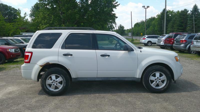 Ford Escape XLT FWD 2010
