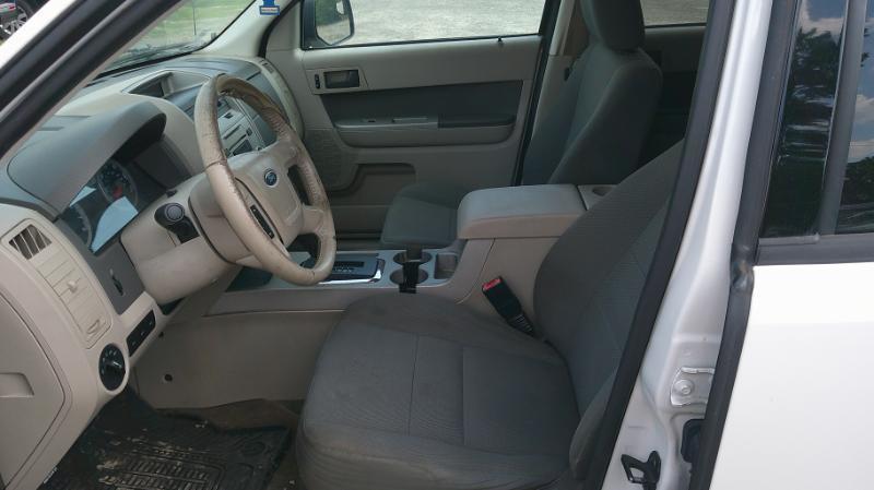 Ford Escape XLT FWD 2010