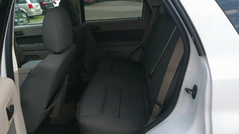 Ford Escape XLT FWD 2010