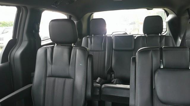 Chrysler Town & Country S 2014