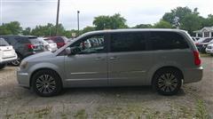 2014 Chrysler Town & Country 