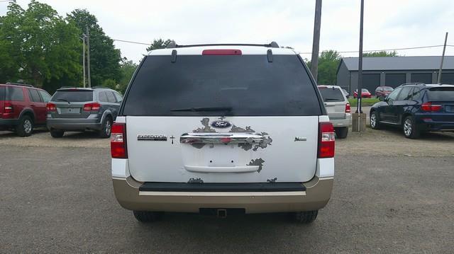 Ford Expedition EL King Ranch 4WD 2011