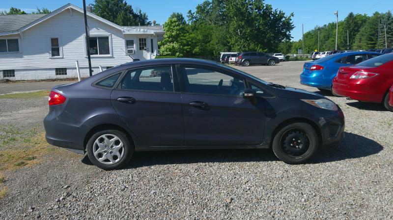 Ford Fiesta SE Sedan 2013