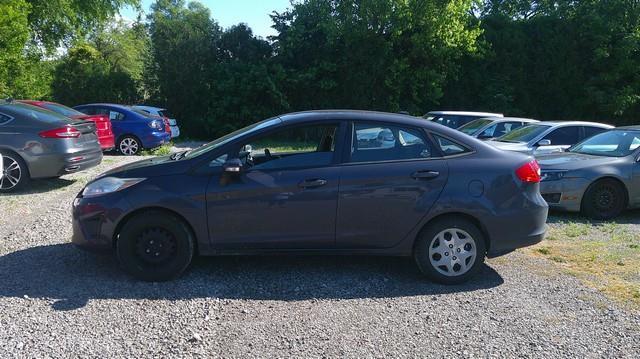 Ford Fiesta SE Sedan 2013
