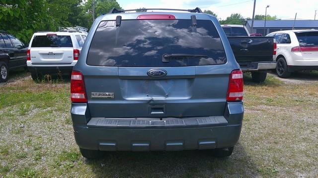Ford Escape XLT FWD 2010