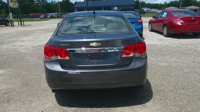 Chevrolet Cruze LS Auto 2013