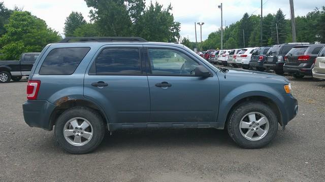 Ford Escape XLT FWD 2011