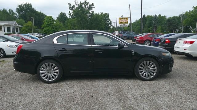 Lincoln MKS 3.5L with EcoBoost AWD 2010