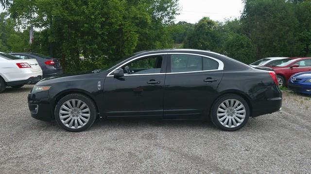Lincoln MKS 3.5L with EcoBoost AWD 2010
