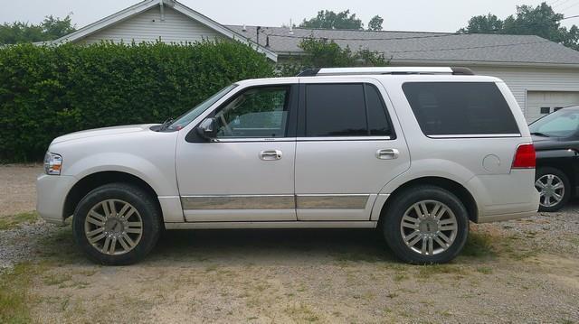 Lincoln Navigator 4WD 2012