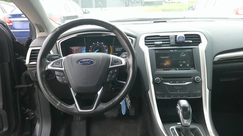 Ford Fusion SE 2015