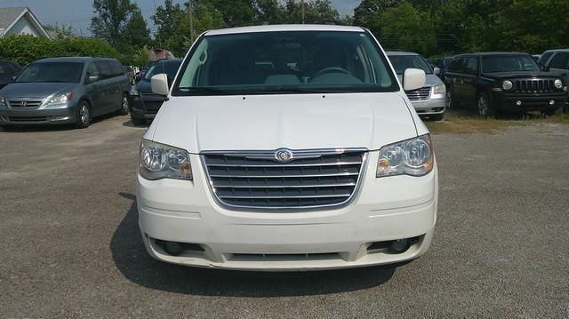 Chrysler Town & Country Touring 2010
