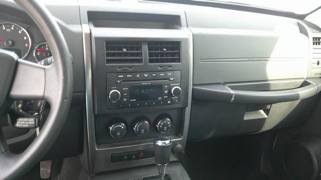 Jeep Liberty Sport 4WD 2009