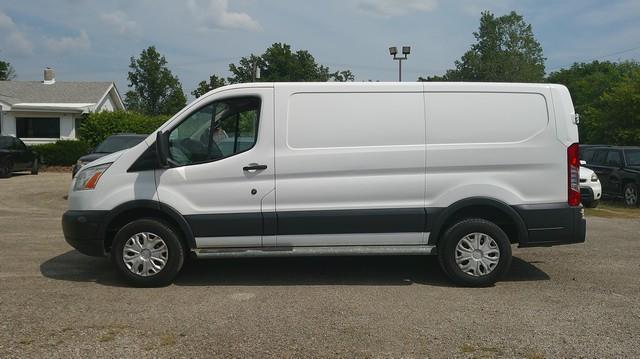 Ford Transit 250 Van Low Roof 60/40 Pass.130-in. WB 2017