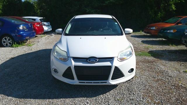 Ford Focus SEL Sedan 2012