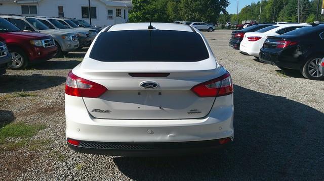 Ford Focus SEL Sedan 2012