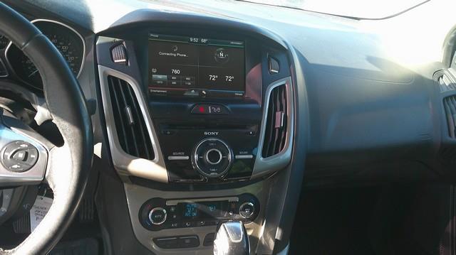 Ford Focus SEL Sedan 2012