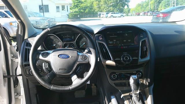 Ford Focus SEL Sedan 2012